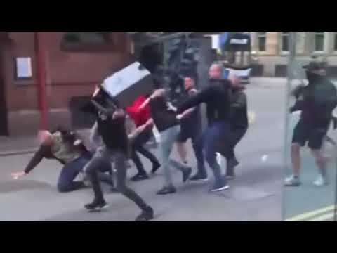 *HOOLIGAN SCRAP* - Leeds United Vs Man UTD Fans Ahead Of Their Derby