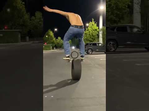 Unexpected tire tricks 🛹🛞🛞 #midnight #hippyjump #skateboarding #skateboardingisfun #berrics #sk8