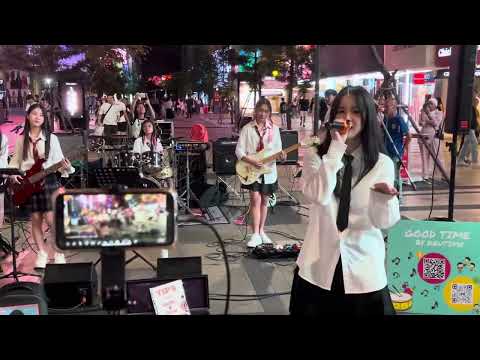 20241013 ยาพิษ - Bodyslam (Performed by Untitled Band) @Siam Square Walking Street