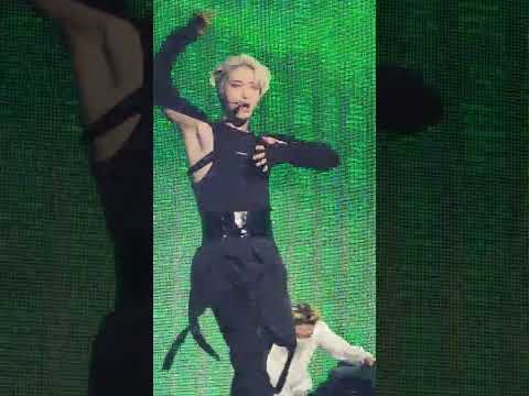 221202 [4K] ATEEZ (에이티즈) - 'Cyberpunk' FANCAM [THE FELLOWSHIP: BREAK THE WALL TOUR]