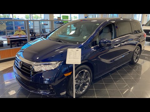 Looking at 2022 Honda Odyssey