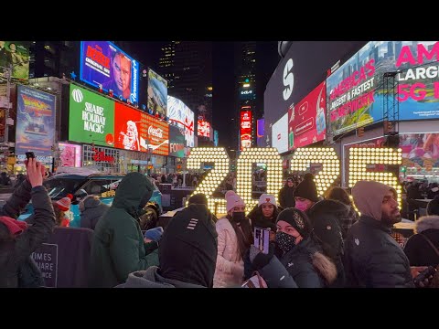 New York: Christmas Tree Rockefeller Center | Manhattan Times Square Live