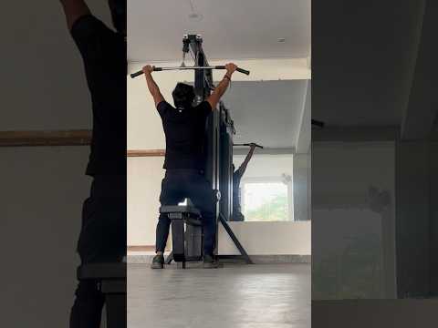 Back day exercises in gym #minivlogs #gymshorts #gymworkout #backdayworkout