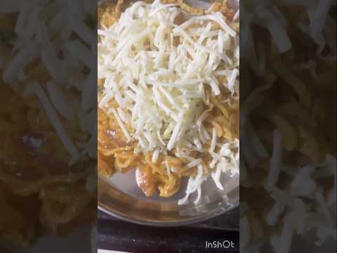 #Garlik cheese spice Maggi #shortsvideo  #food  #trendingvideo  #recipe  #ytshort  #foodie #maggi