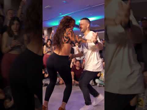 Bailando la Bauchata !! - Los mejores Daniel y Desiree #bachatalovers