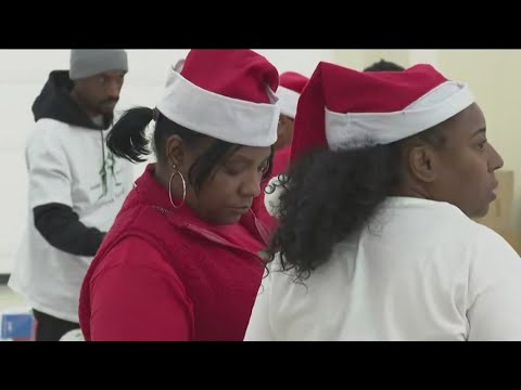 Spreading Christmas cheer to families in Atlanta