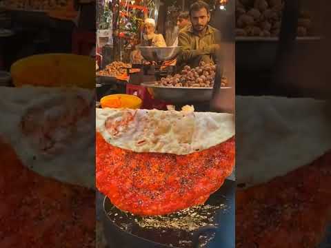 Street Food Around the World - 🔥 Giant flatbread katlama