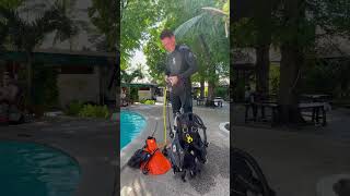 How to Set Up Dive Equipment in 60 Seconds! 😎 #scubadiving #scuba #marcelvandenberg