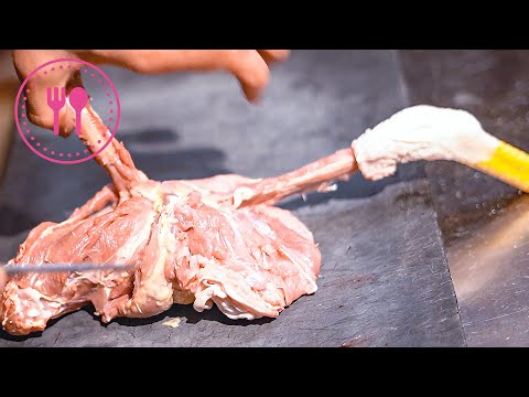 How to cut the Jitokko chicken in Miyazaki [Japanese Local pub]