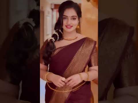 Malavika Menon Hot Saree Kiss Reel | Kannukku maiyazhagu Kavidhaikku poiyazhagu 💋😍 #malavikamenon