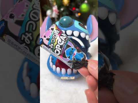 HUNGRY STITCH  EATING CANDY