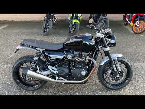 2023 TRIUMPH SPEED TWIN 1200, 1051 MILES - WALKAROUND - COMPLETELY MOTORBIKES