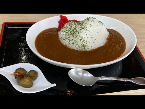 道の駅裏磐梯　食券券売機の中で働くおばちゃん