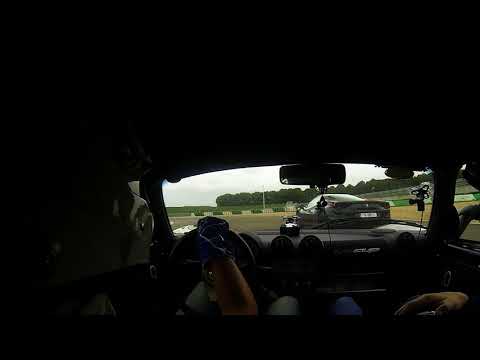 Lotus exige v6 cup vs Ferrari 488 gtb Mettet