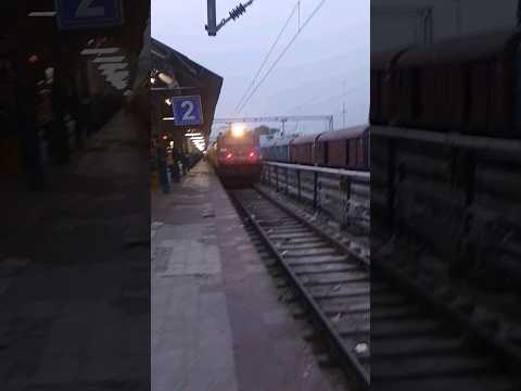 nautanwa intercity express #train