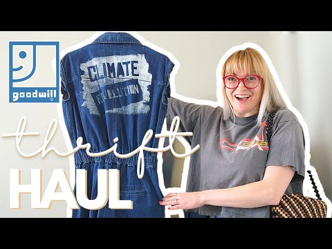 Thrifting like it's my job | Goodwill Outlet Bins Haul | Pay by the Pound | Full Time Reseller