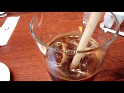 マカロン＆Iced Lungo　ル・ショコラ・ドゥ・アッシュ　六本木