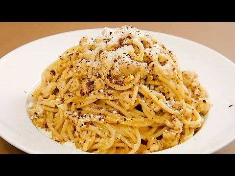 Spaghetti with Butter, Egg, and Cheese :: Cheese-egg mixture tossed with pasta