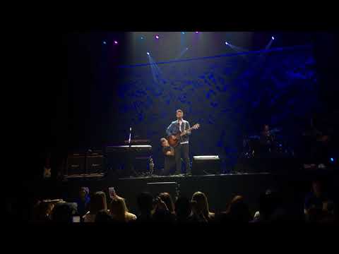 Chasing Cars cover by Andy Grammer live