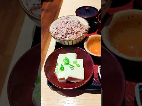 【大戸屋】肉が食べたい！そんな腹で向う大戸屋で見つけるアップグレードされた生姜焼き！！これは食べなきゃだよ～ぅ【すりおろし生しょうがをたっぷり使った豚肩ロースの生姜焼き定食を食べてきた】#shorts