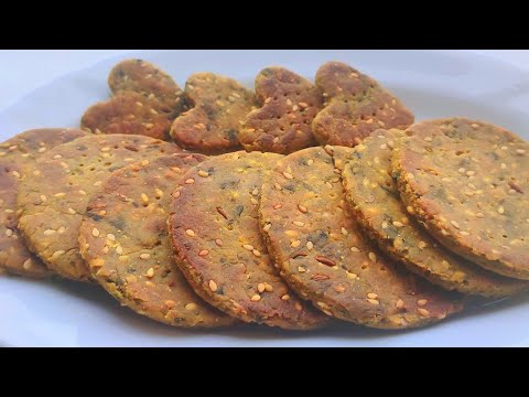 १५ दिवस प्रवासासाठी टिकणारी मेथी भाकरी | Crispy Methi Bhakari | Gujrati style Methi Bhakri