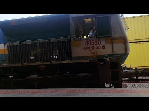 09523- Delhi Sarai Rohilla Special Fare SF Summer Special Arriving Jamnagar Railway Station