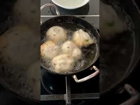 EASY & TASTY EVENING SNACK #shorts #ytshorts #shortvideos #bonda