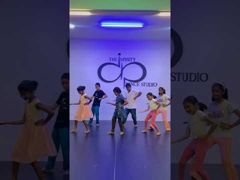 #firstclass #kalank #hindhisong #kidsdance #choreography #danceclass #dance #shorts #dancechallenge