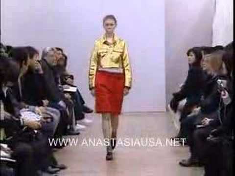 Comme Des Garcons Fall-Winter 2007 Runway Show (Part 2 of 2)