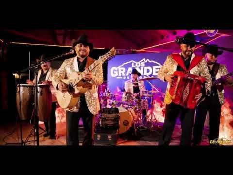 Los Grandes Del Norte - Me Sacas De Onda (EN VIVO )