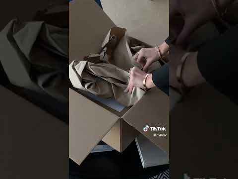 Would you wear thise uggs ? #unboxing #winterfashionstyle #winterfashion #winterfashionhaul