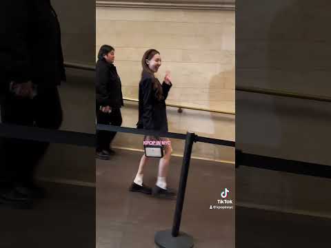 TWICE 트와이스 NAYEON 나연 x Tommy Hilfiger NYFW Arrival 2024.02.09