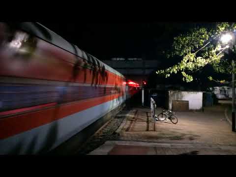 12903-Golden Temple Mail Superfast Express  At Full Speed Night Roar Horn Skip Dahanu Road