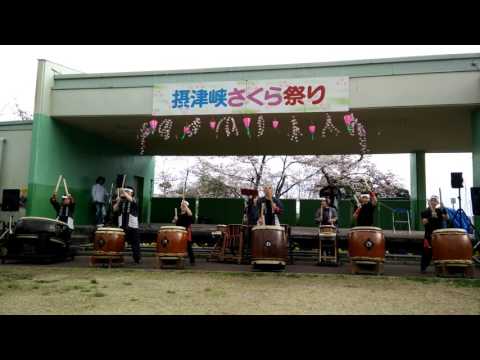 Taiko Drum Performance at a park in Takatsuki during Hanami #2 (01/04/2016)