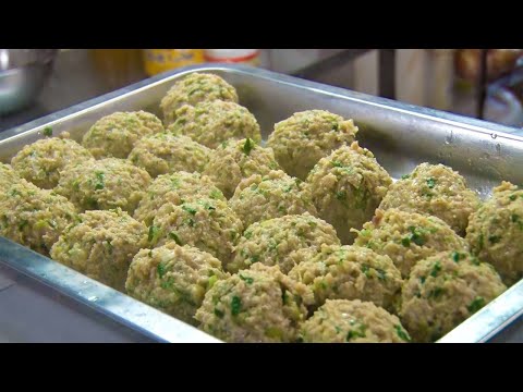 [Specialty] Bomb meatballs! Raw meatballs! Close to a creative restaurant in the middle of Osaka!