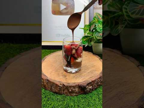 London’s viral chocolate strawberries 😍😍❤️❤️… #shorts #chocolate #viral #kalpanaskitchen