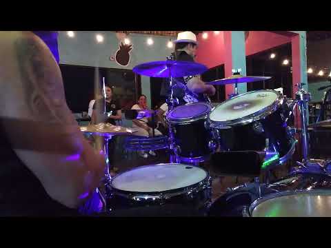 Clavado en un bar..Drum cover