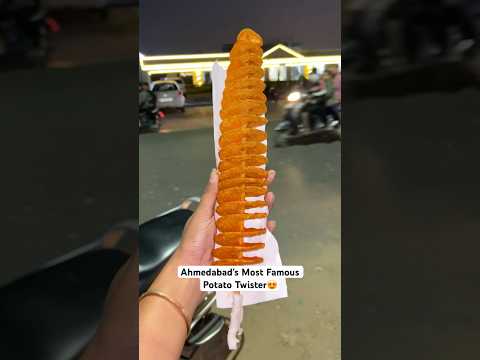 Ahmedabad’s Most Famous Potato Twister In 100₹ #potatospiral #potatotwister #shorts #streetfood