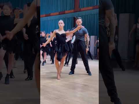 Rumba Solo |The beautiful rumba of Uncle Wolf and Sister Wolf#dance #dance #ballroomdance #rumba