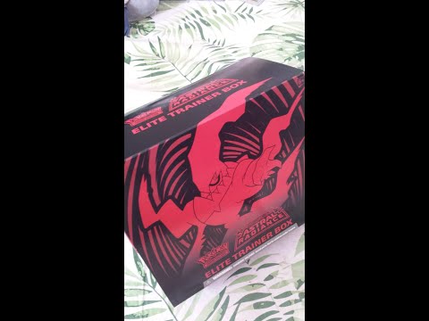 Astral Radiance Elite Trainer Box unboxing!