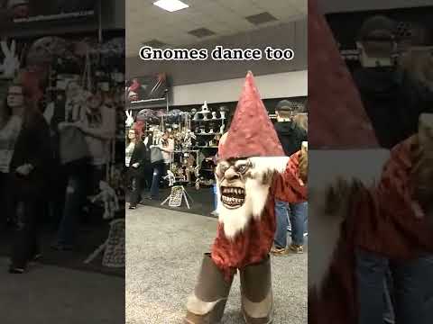 Gnomes Dance Too 👀 @ Transworld 27th Halloween Show