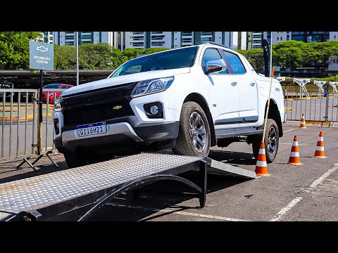 TESTAMOS A NOVA CHEVROLET S10 HIGH COUNTRY 2023 NA PISTA COM OBSTÁCULOS- VALE A PENA?