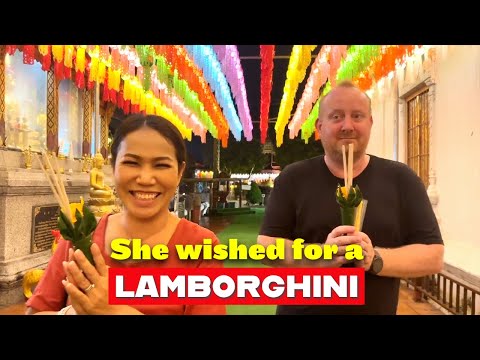 Loy Krathong Lantern Festival in Lamphun (south of Chaing Mai) & Garden Cafe with a Revolving Floor!