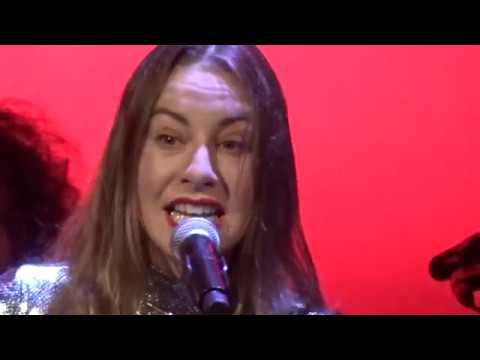 Little of your love - Haim (Live in Paradiso)