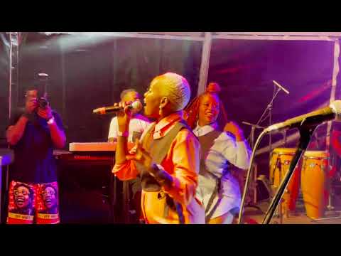 Tchakaze - Mãe África (performance) || PONTA APART HOTEL || 29/04/2022