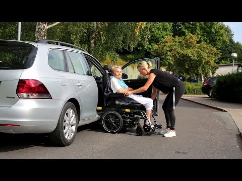 Carony transfer wheelchair tested at a retirement home