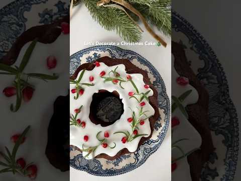 Easy idea for decorating a Christmas cake🍰🎄