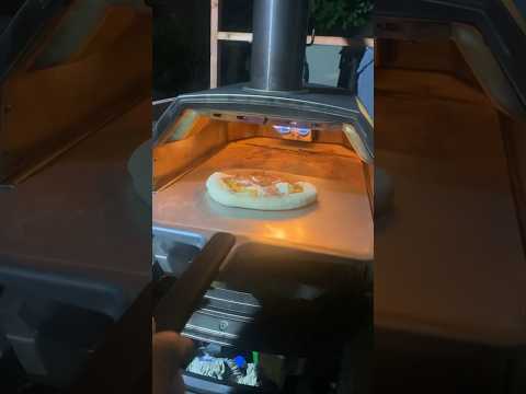 Making Pizza In The Ooni Pizza Oven #oonipizzaovens #pizza #pizzatoppings