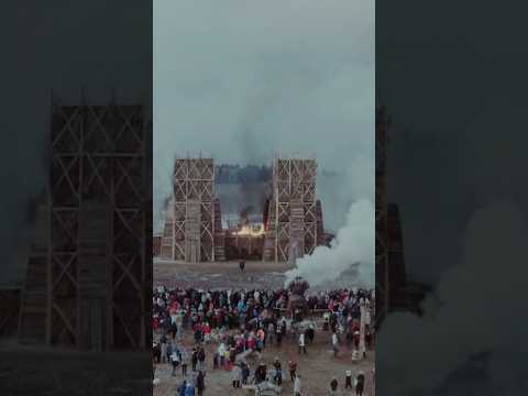 Гигантский арт-объект каждый год сжигают на Масленице в Никола-Ленивце #landart #travel #art #fpv