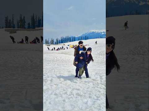 Jannat e Kashmir 🏔 | Gulmarg | Snow ❄️ | #couple #veerzaara #love #husbandwife 💕